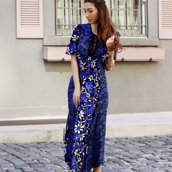 Walter Baker Dresses & Skirts - Walter Baker Blue Floral Ellie Maxi Dress